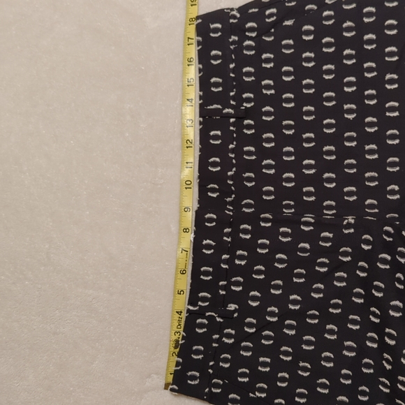 Riviera Shorts 4 inch in Clip - Picture 7 of 8